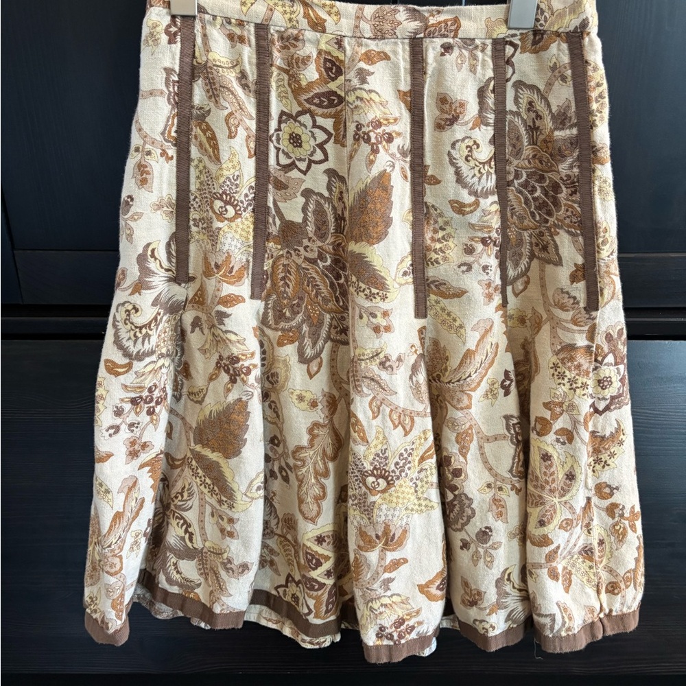 Floral Patterned Vintage-style Skirt in Cream and Brown